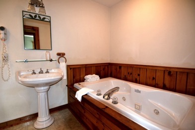 Maple jaccuzi